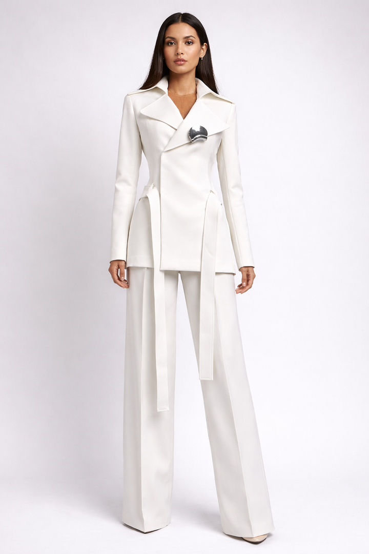 structured blazer set with wide-leg pants and metallic brooch – EDGE