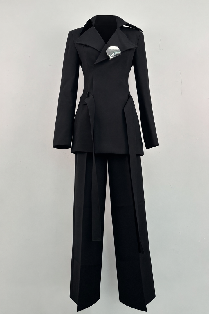 structured blazer set with wide-leg pants and metallic brooch – EDGE