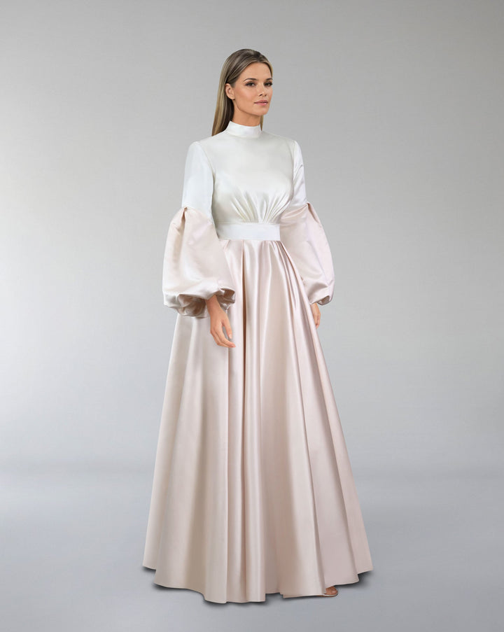 ODD-Puffed sleeves dress with maxi skirt