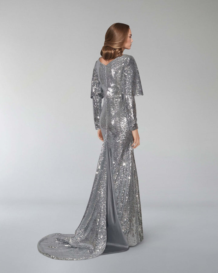 Sequined V-neckline dress with train - ODD-SAGE