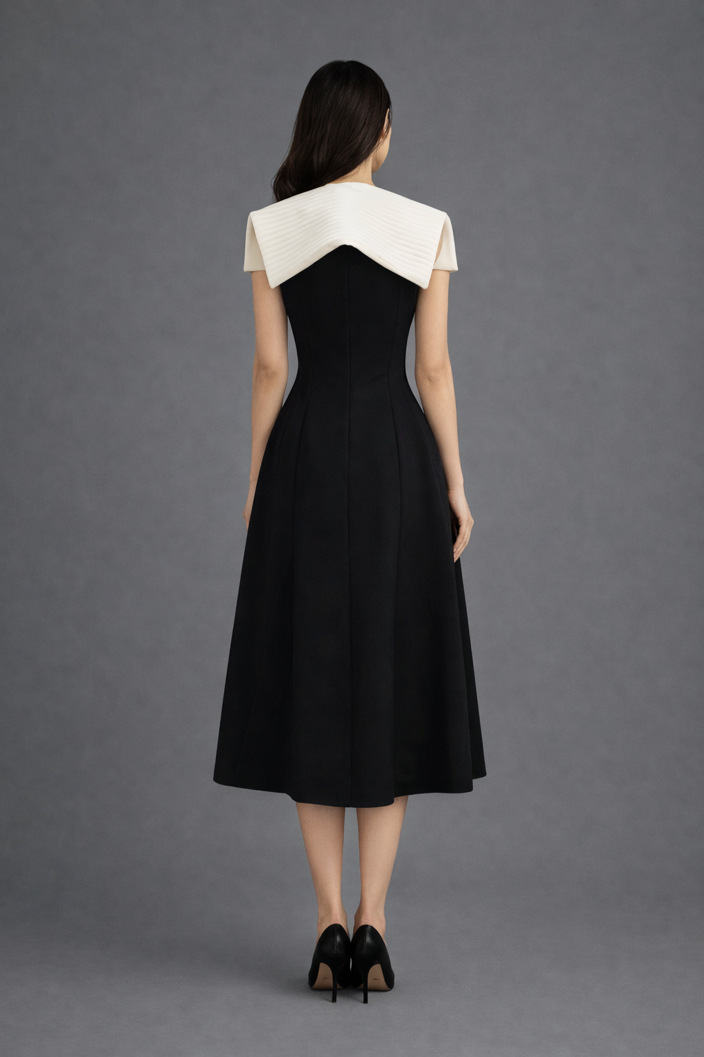 sleeveless midi dress with contrast oversized collar and contour stitching – MONO