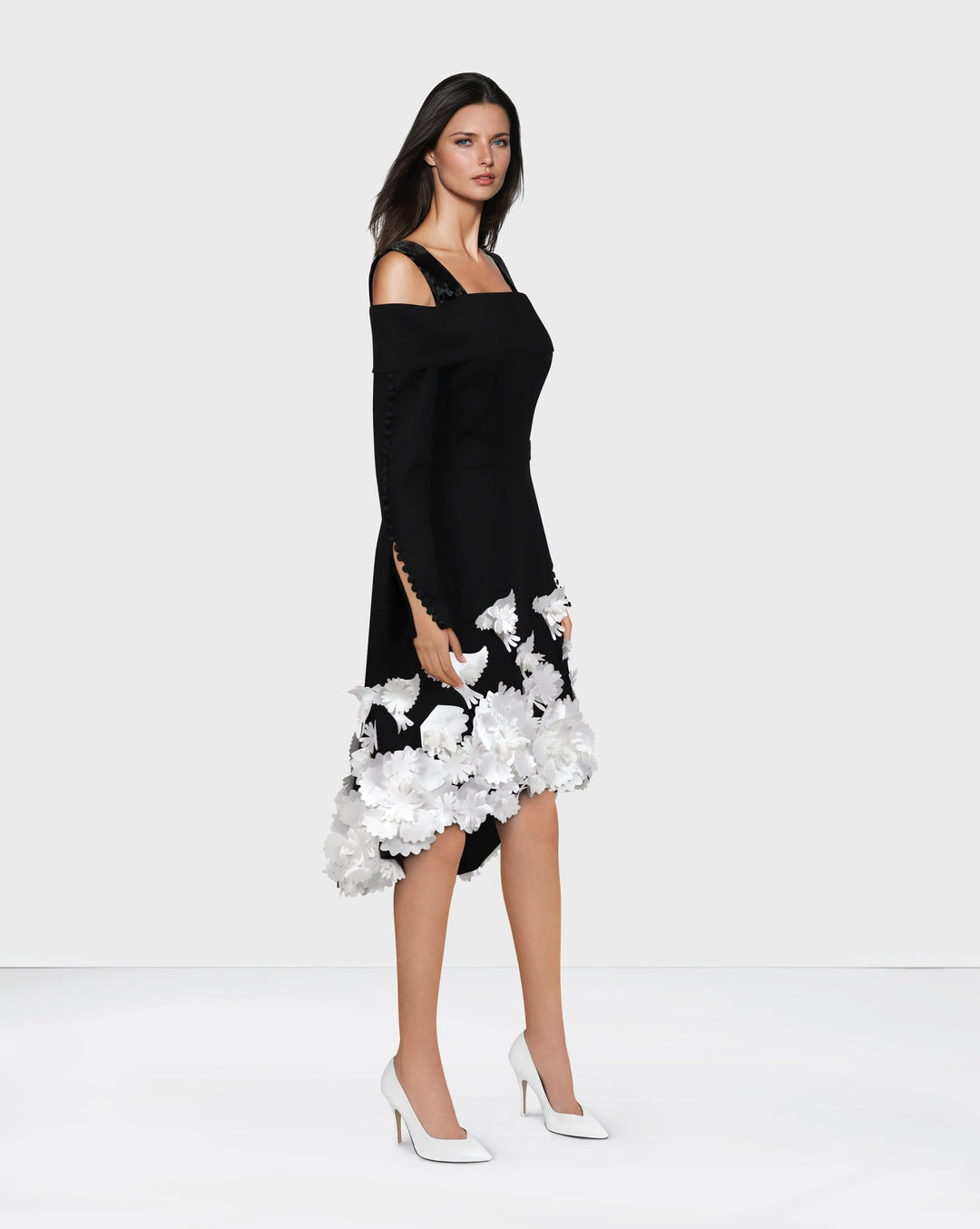 Little black dress with 3D flowered bottom -ODD- JOLLA