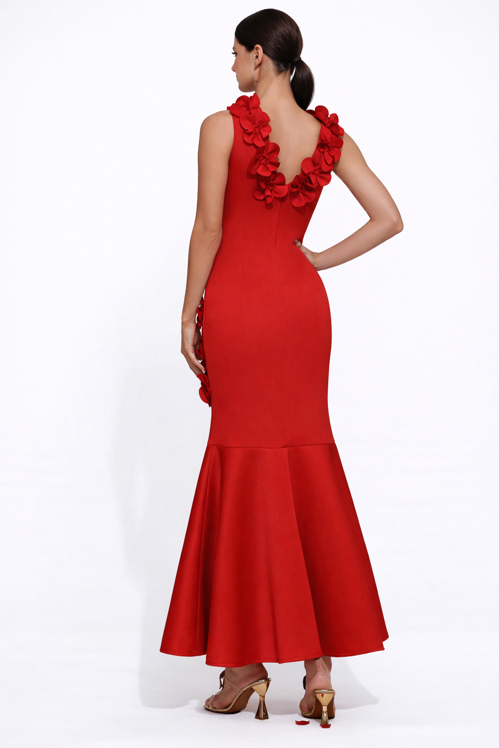 sleeveless mermaid dress with 3D floral appliqué – SCARLET