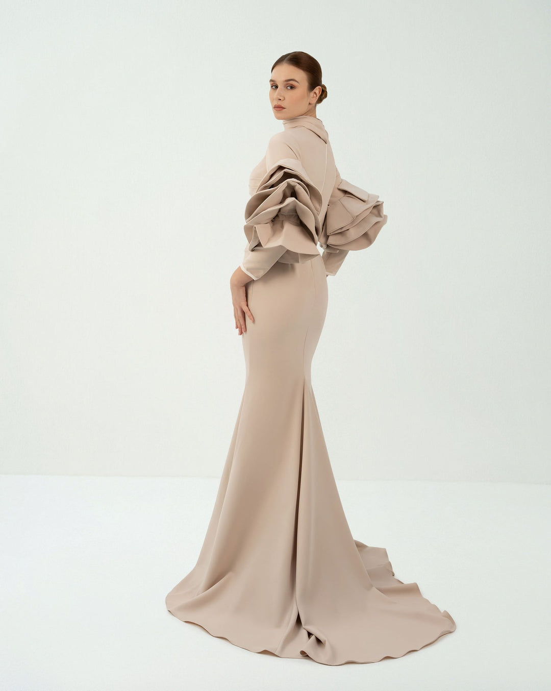 Pleated dress with ruffled sleeves and high neck -ODD-ZIVA