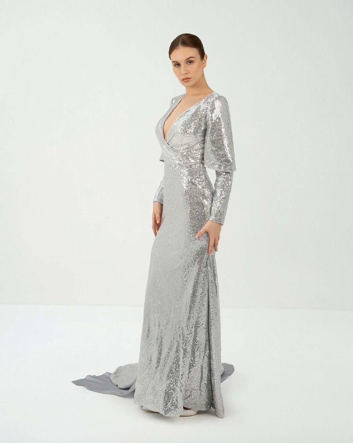 Sequined V-neckline dress with train - ODD-SAGE