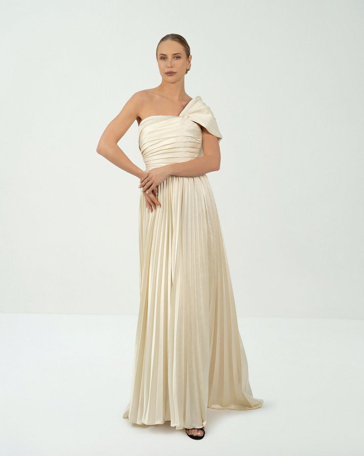 Shoulder off pleated dress - ODD-TESSA