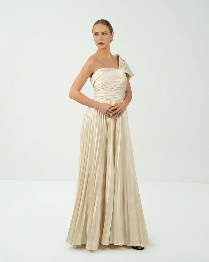 Shoulder off pleated dress - ODD-TESSA
