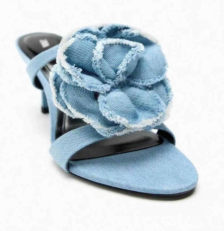 strappy heeled sandals with oversized floral appliqué - Elfiejk