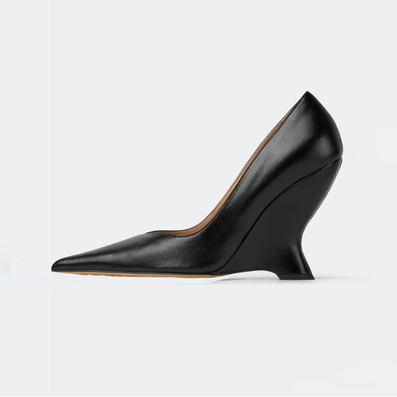 Croc-Embossed Sculpted Wedge Heels – VIOLETTE