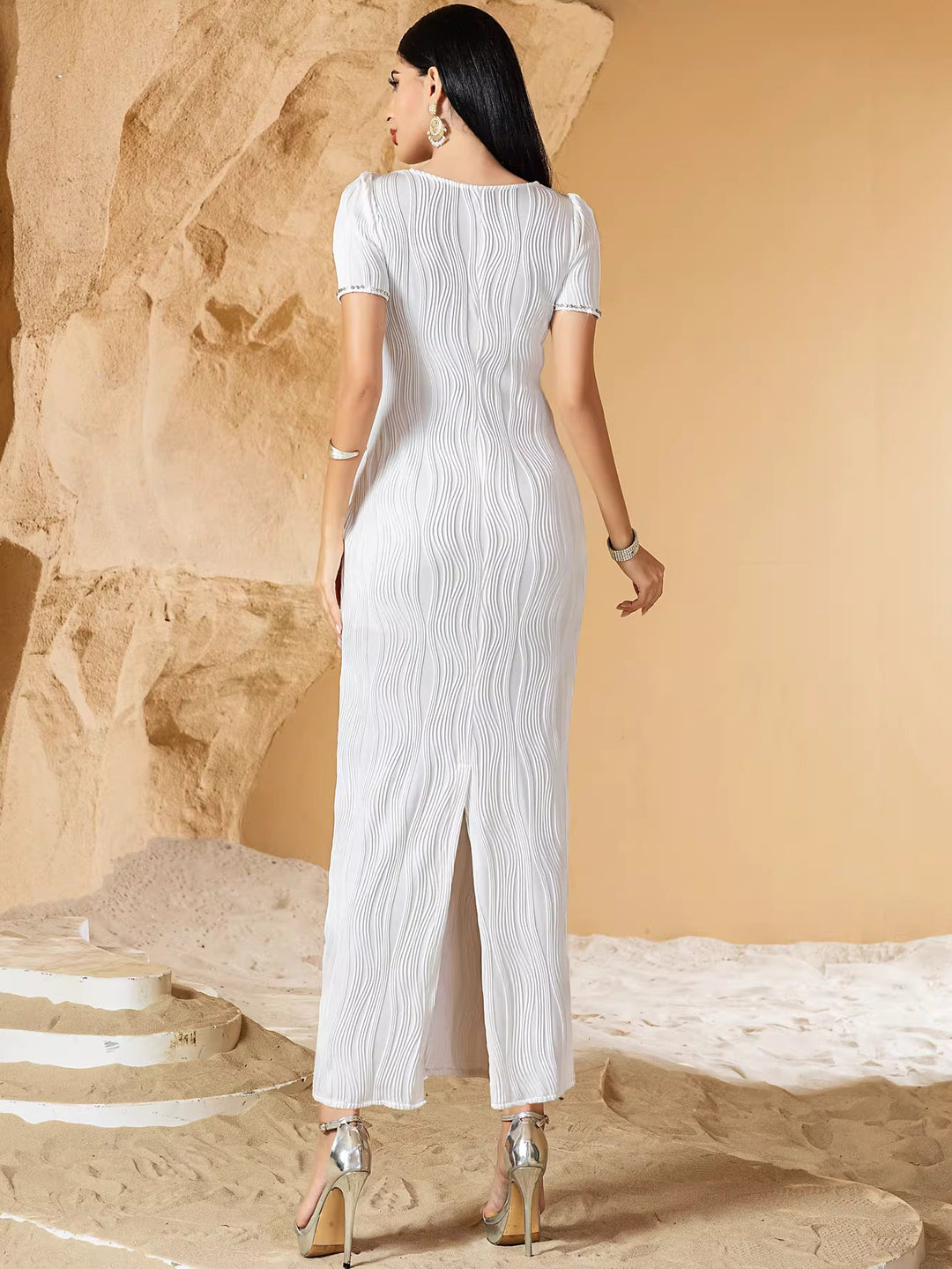 Cutout Neckline Bodycon Maxi Dress with Short Sleeves – PEARL