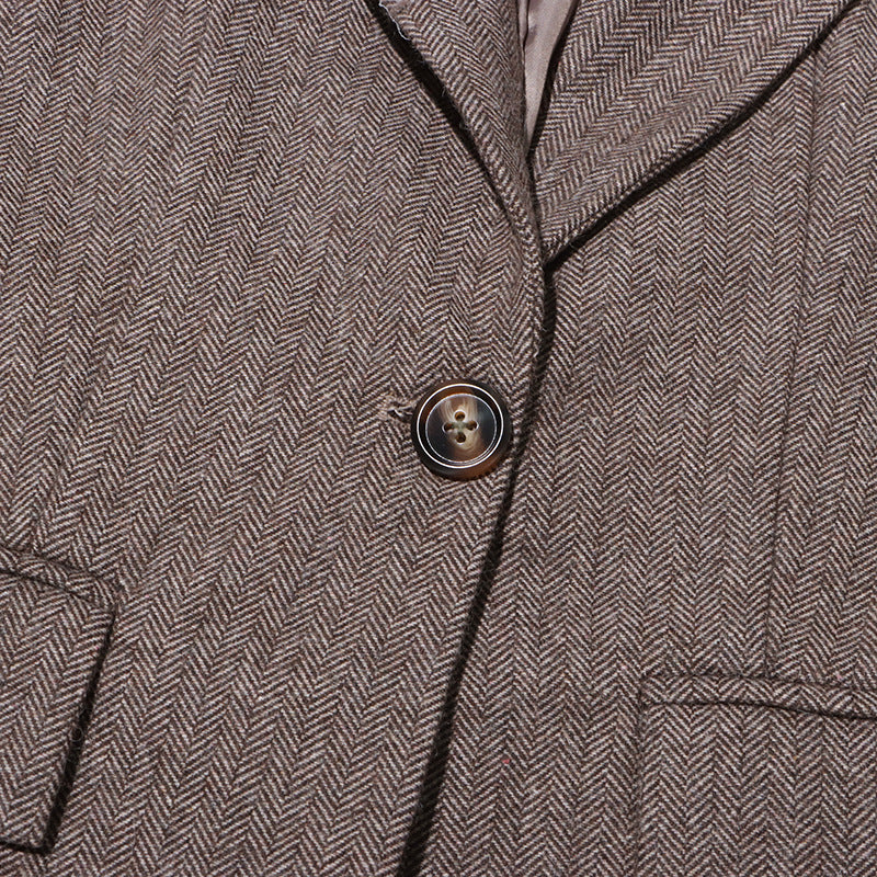 Houndstooth blazer with oversized floral detail - Viktu