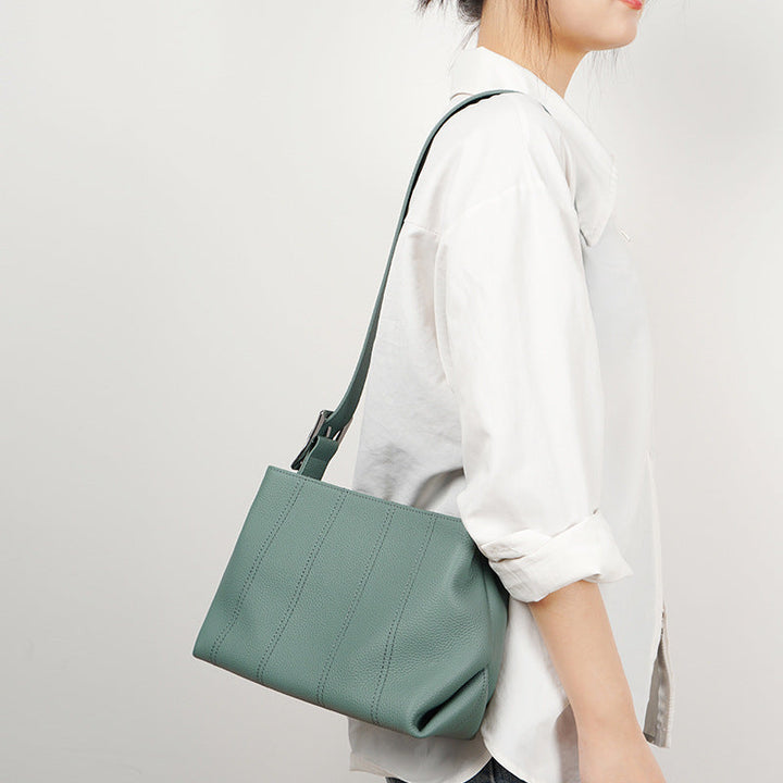 structured shoulder bag with vertical stitching - ORAS