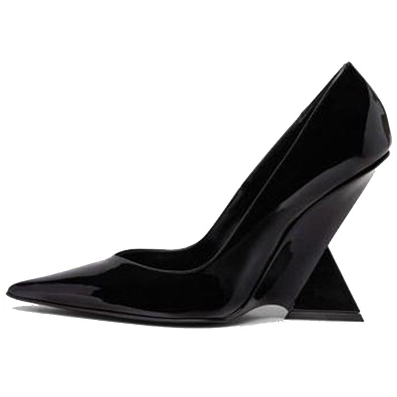 pointed-toe patent pumps with sculpted geometric heel – RUBY