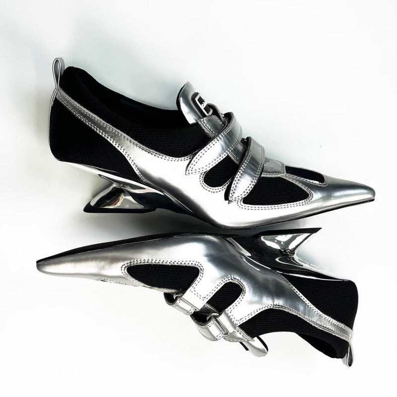 Futuristic Metallic Pointed Sneakers - Avant