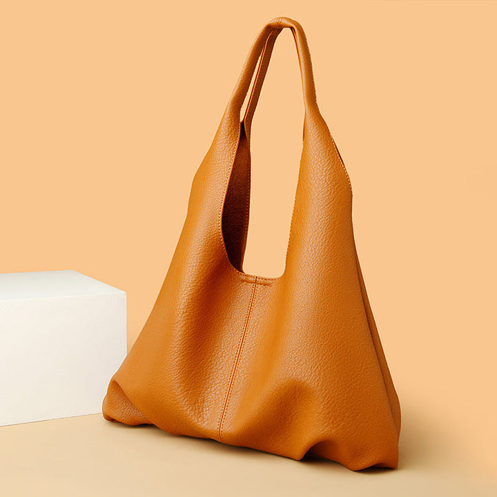 oversized slouchy tote in black grain – RHEA