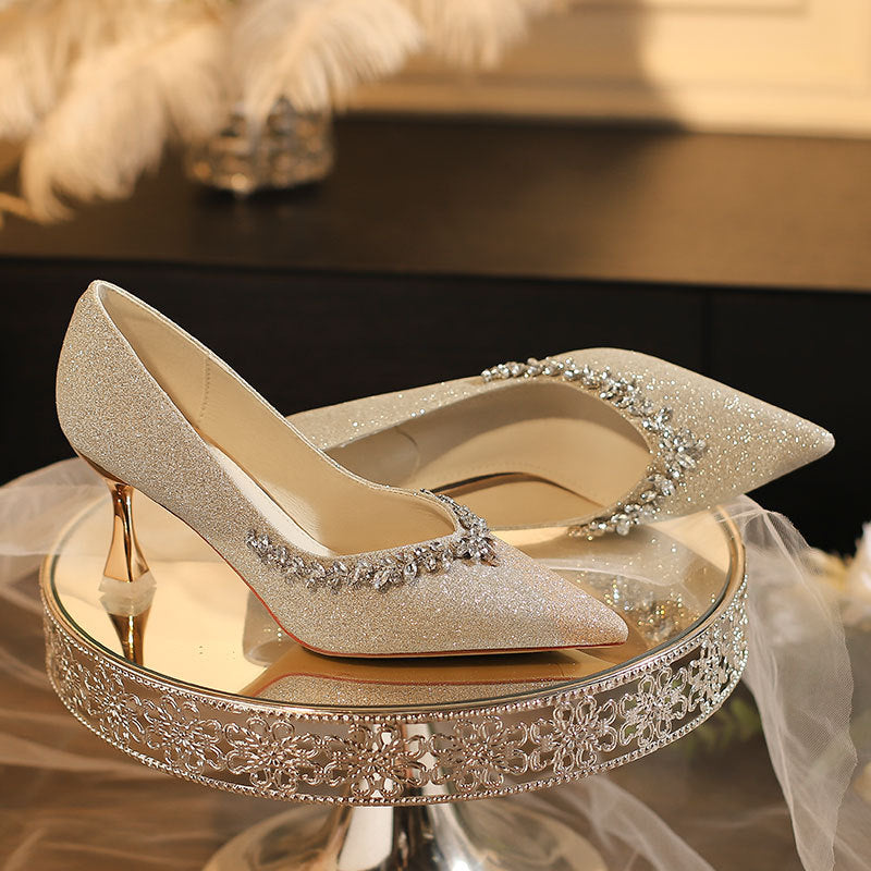 Ruby Red Crystal Embellished Pointed Heels – ÉLAVIEN