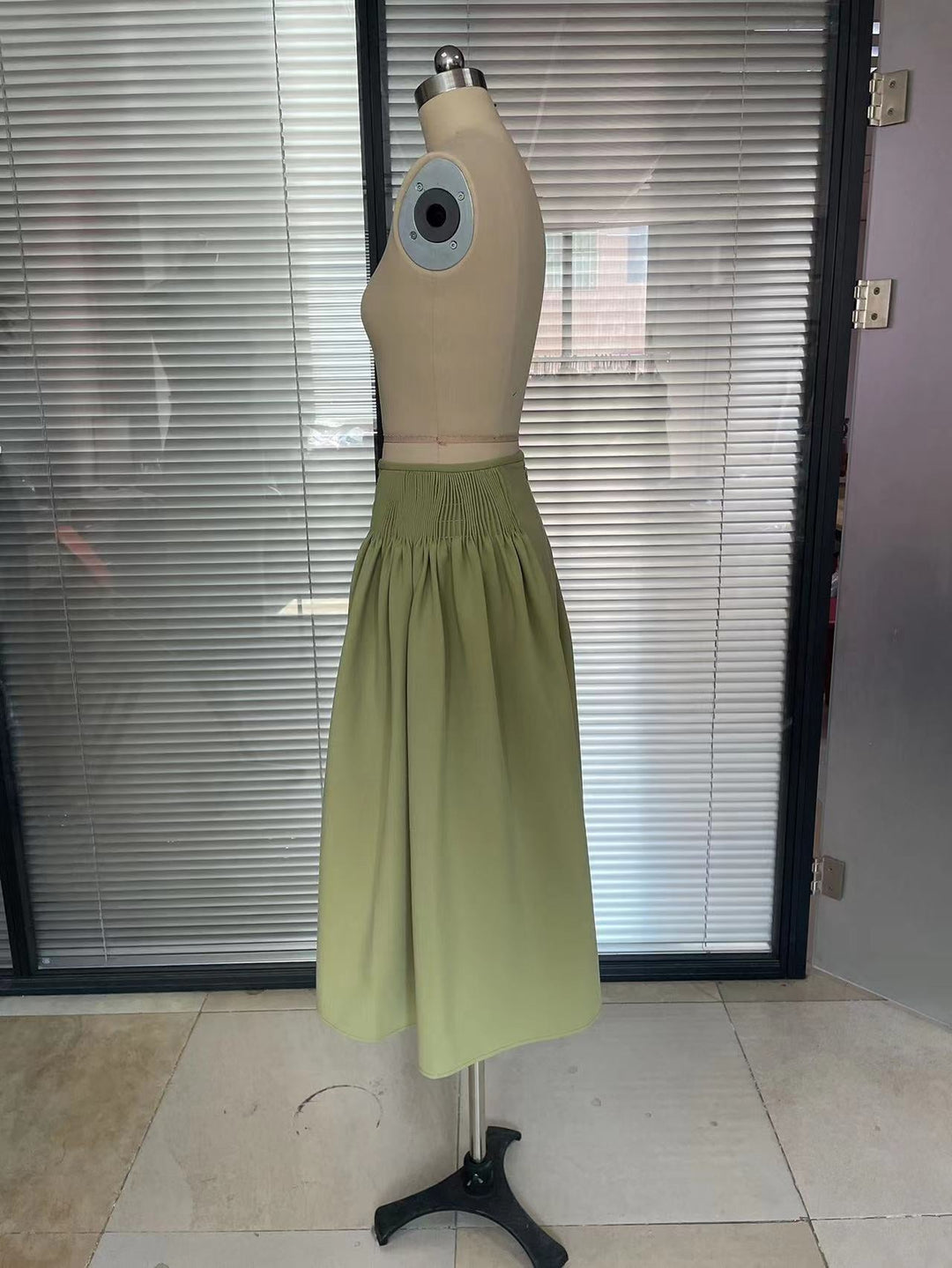 sleeveless pleated midi dress with embroidered bodice - Adellah