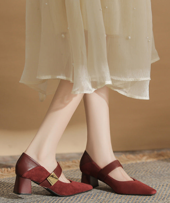 block heel pumps with suede finish and strap detail – ODD- AMARAQLU