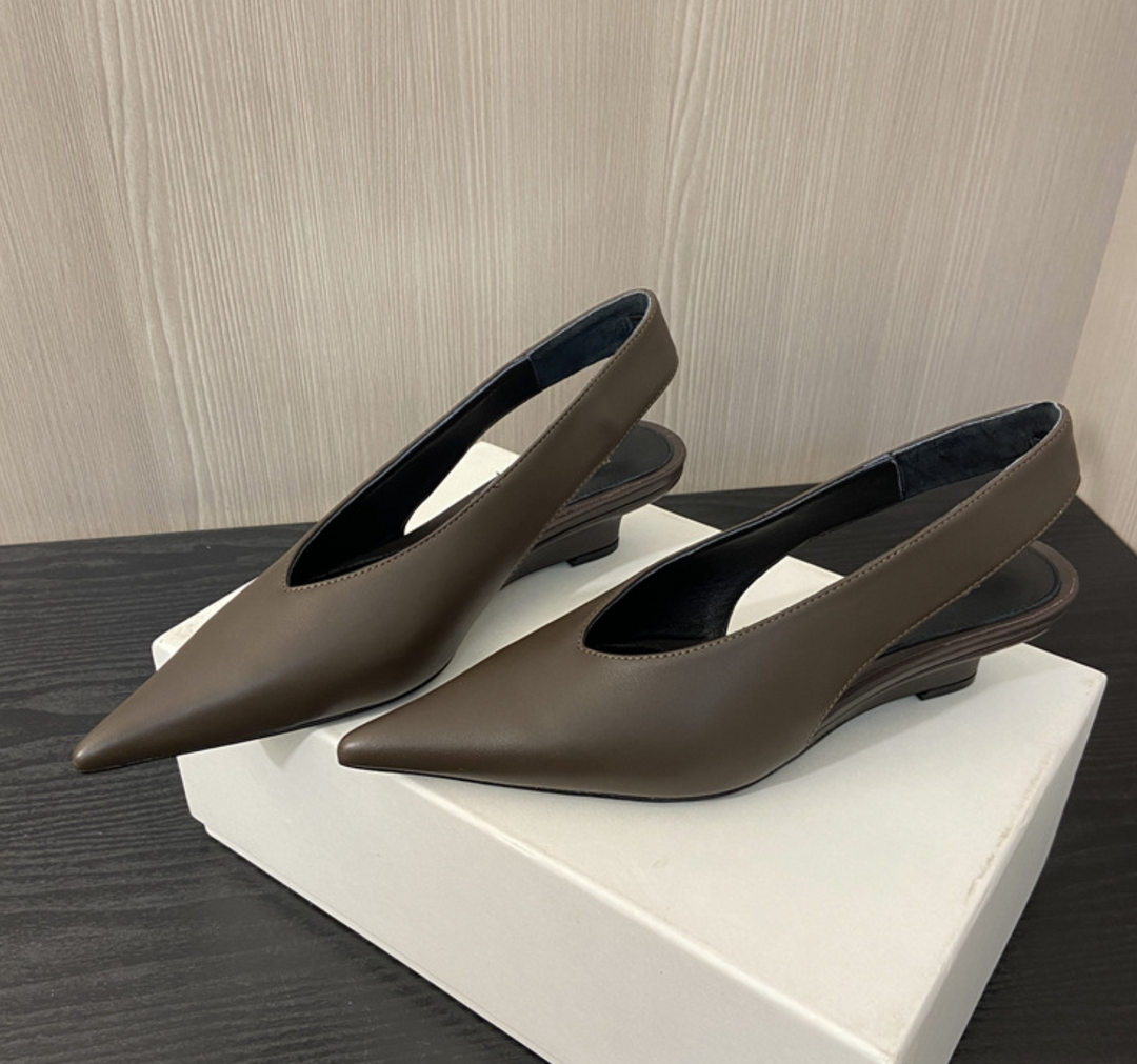 pointed patent slingback heels - LQNA