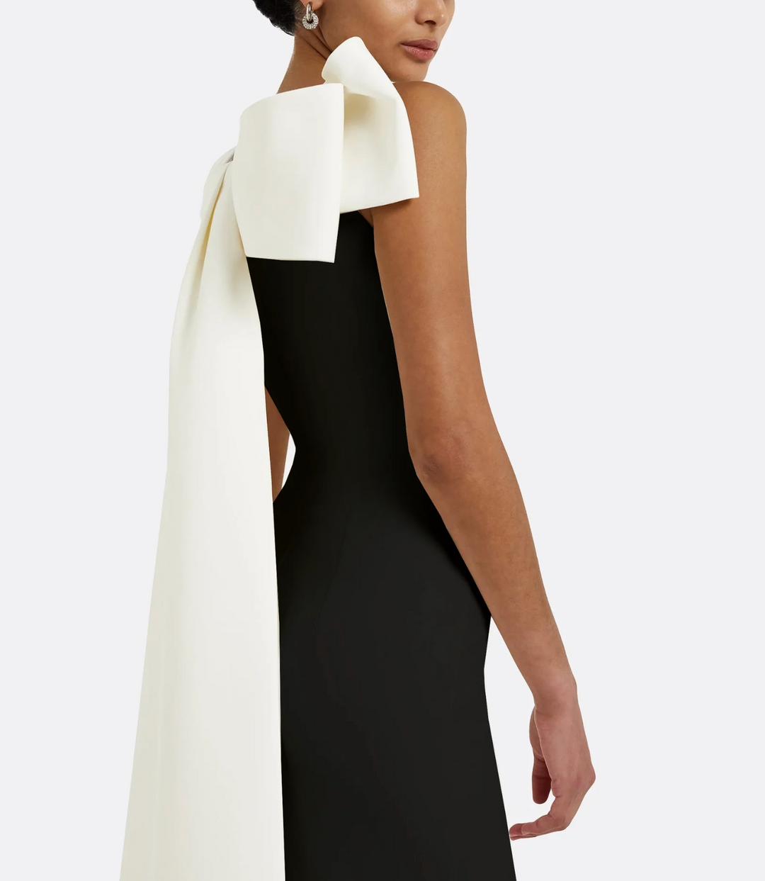 sleeveless column gown with contrast train – NOILF-1