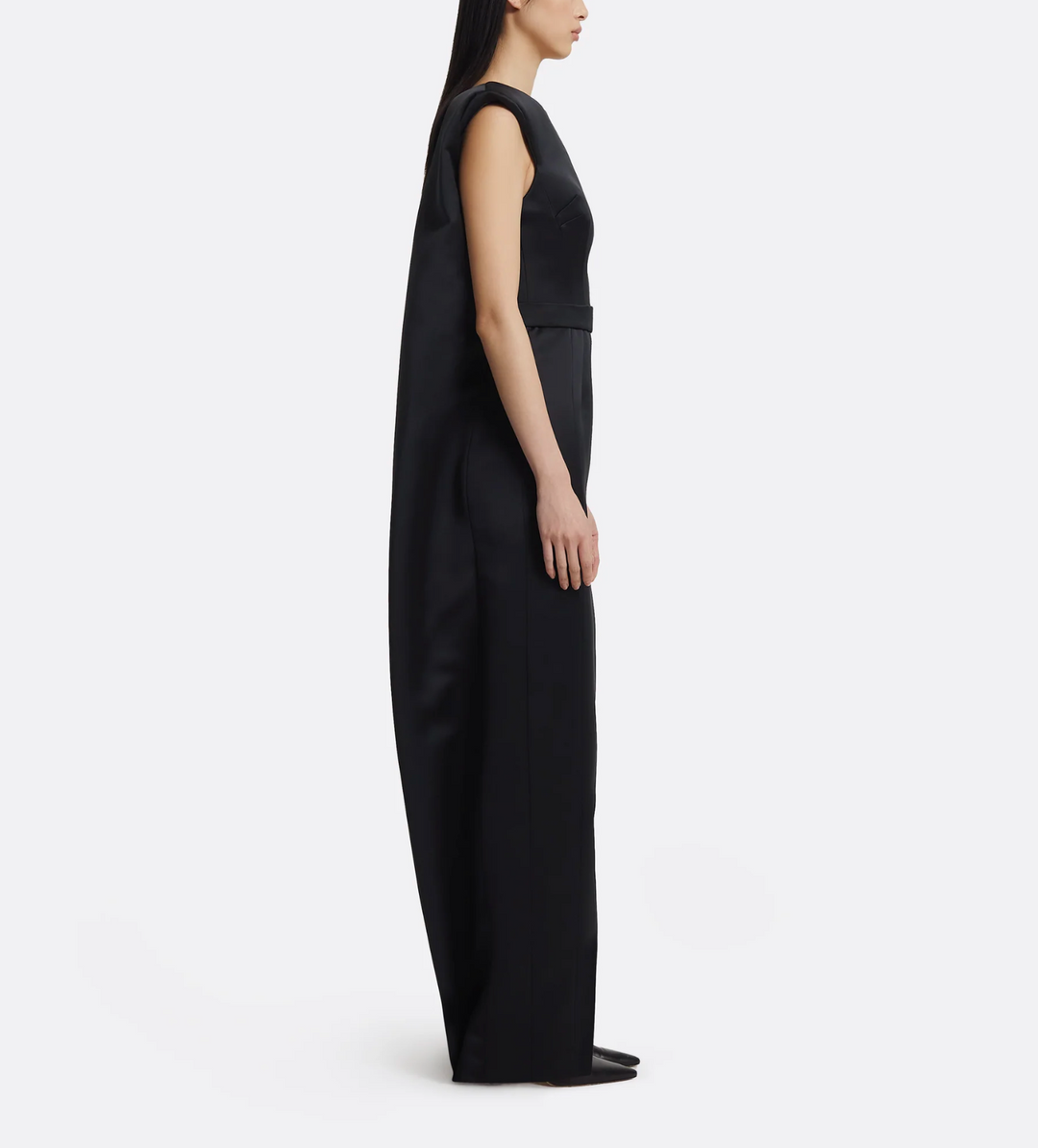 sleeveless column gown with structured shoulders – VALENTINA