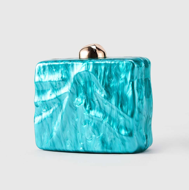 marble-effect hard-case clutch with chain strap – ROSÉA