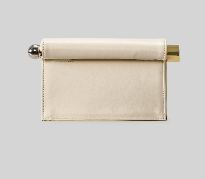 woven clutch bag with gold bar closure – NATURAL