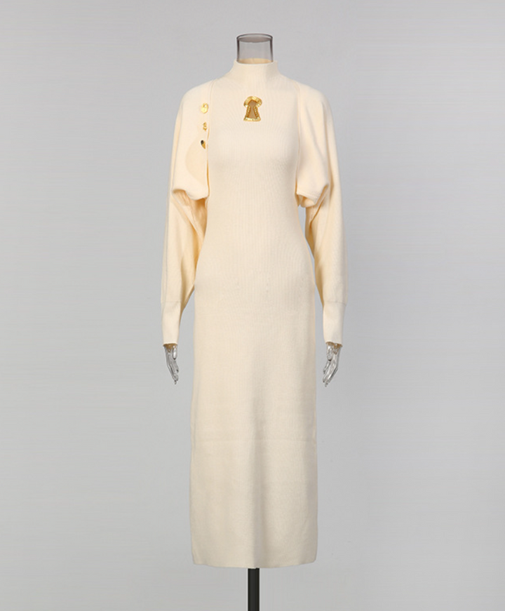 high-neck long sleeve maxi dress with gold brooch – EMPRESS