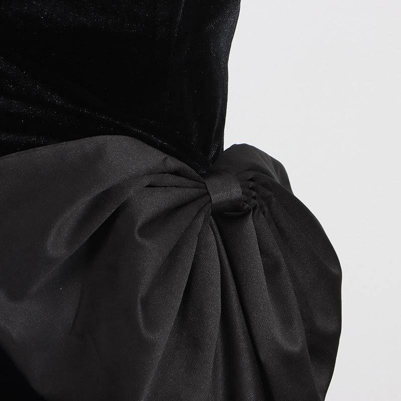 strapless velvet gown with oversized side bow – ODD- NOIRUV