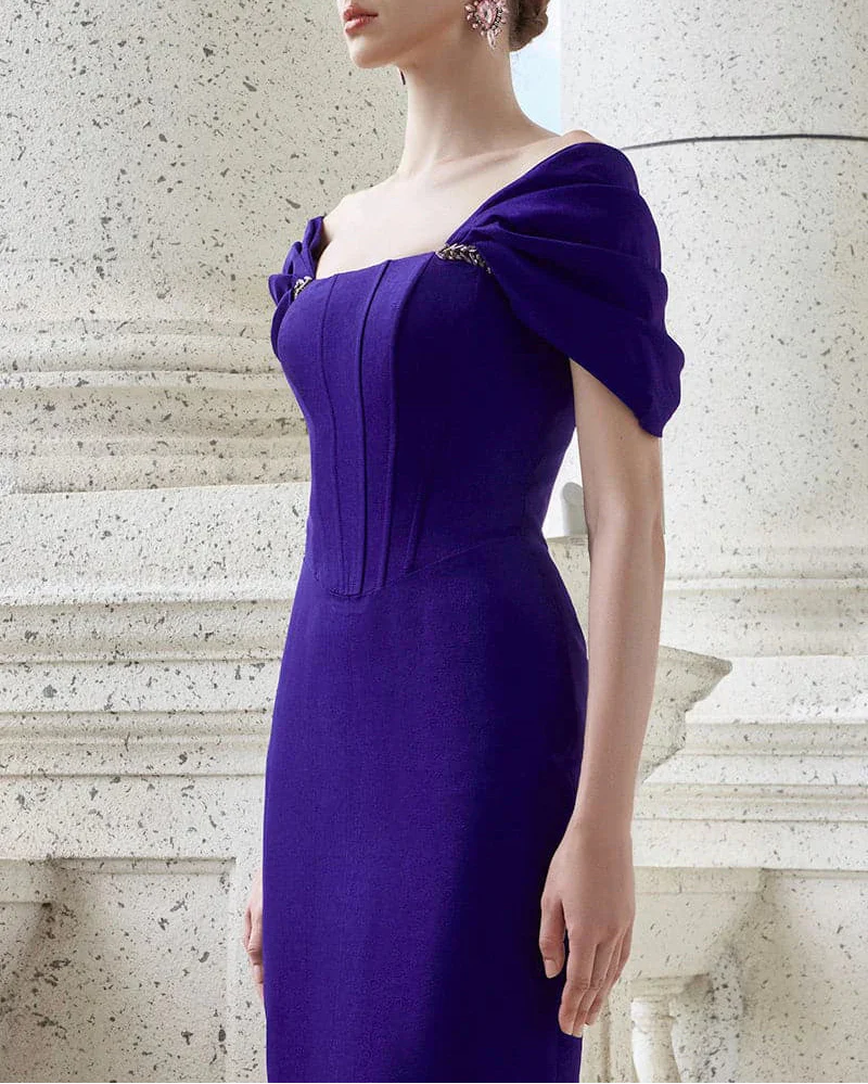 off-shoulder column gown with sculpted draped sleeves – ROYALE
